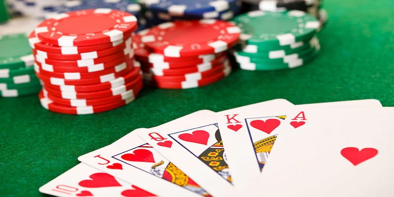 Poker là game bài đổi thưởng có lượng khách hàng tham gia nhiều trên các sòng bài online